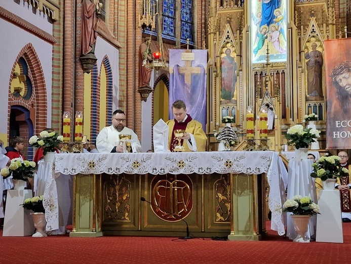 Wielki Czwartek w parafiach diecezji świdnickiej