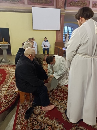 Wielki Czwartek w parafiach diecezji świdnickiej