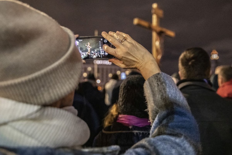 Droga Krzyżowa ulicami Warszawy