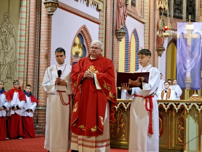 Liturgia Męki Pańskiej w parafiach diecezji świdnickiej