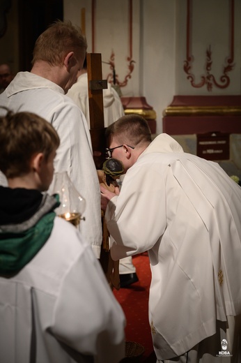 Liturgia Męki Pańskiej w parafiach diecezji świdnickiej