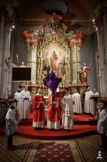 Liturgia Męki Pańskiej w parafiach diecezji świdnickiej