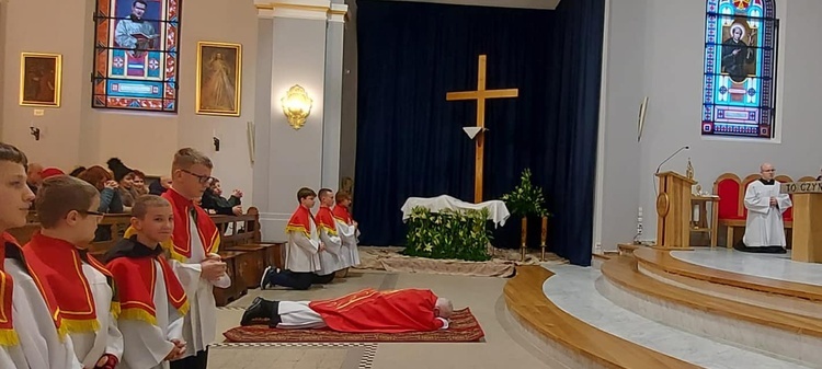 Liturgia Męki Pańskiej w parafiach diecezji świdnickiej