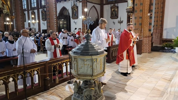 Liturgia Męki Pańskiej w parafiach diecezji świdnickiej