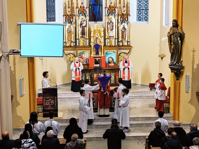 Liturgia Męki Pańskiej w parafiach diecezji świdnickiej