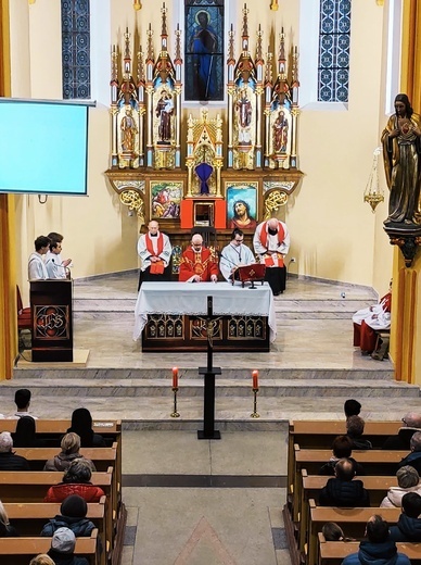 Liturgia Męki Pańskiej w parafiach diecezji świdnickiej