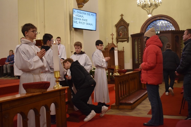 Liturgia Męki Pańskiej w parafiach diecezji świdnickiej