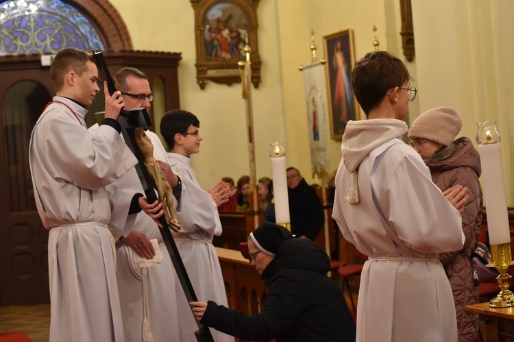 Liturgia Męki Pańskiej w parafiach diecezji świdnickiej