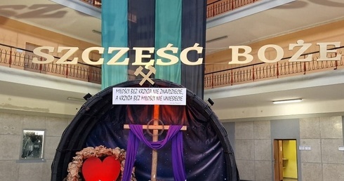 Przyślij nam zdjęcie Bożego grobu