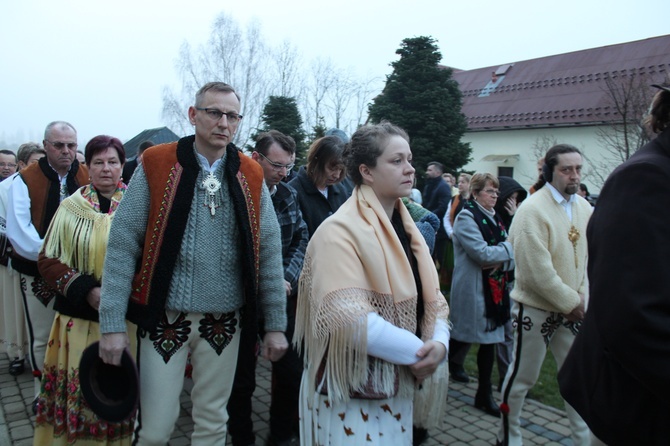 Procesja rezurekcyjna w Miętustwie