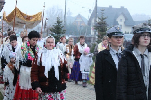 Procesja rezurekcyjna w Miętustwie