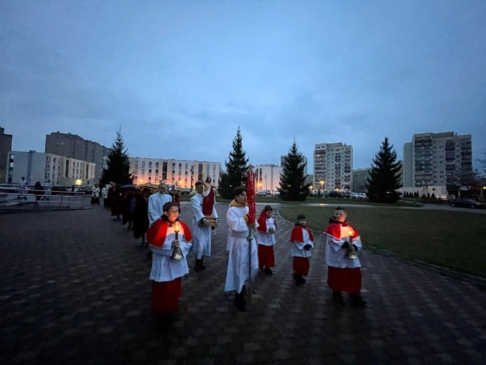 Wigilia Paschalna w parafiach diecezji świdnickiej