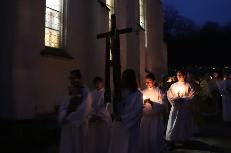 Wigilia Paschalna w parafiach diecezji świdnickiej