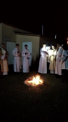 Wigilia Paschalna w parafiach diecezji świdnickiej