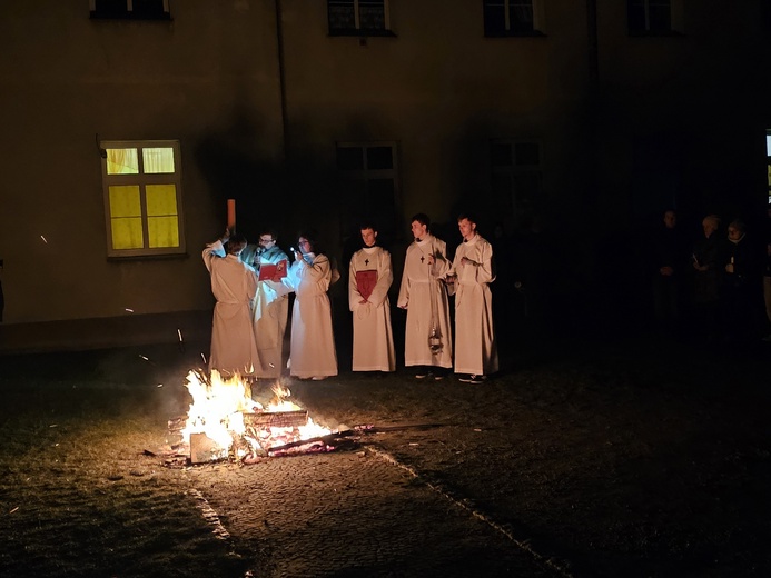 Wigilia Paschalna w parafiach diecezji świdnickiej