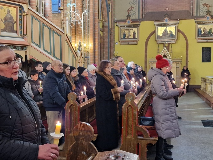 Wigilia Paschalna w parafiach diecezji świdnickiej