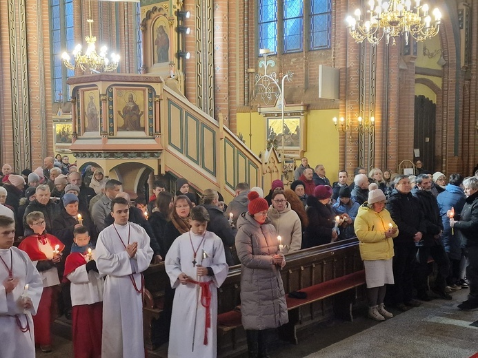 Wigilia Paschalna w parafiach diecezji świdnickiej