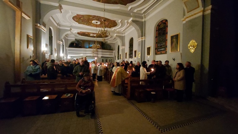 Wigilia Paschalna w parafiach diecezji świdnickiej