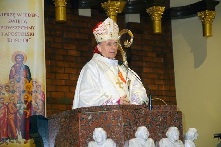 Świdnica. Wigilia Paschalna u Królowej Polski z chrztem katechumena