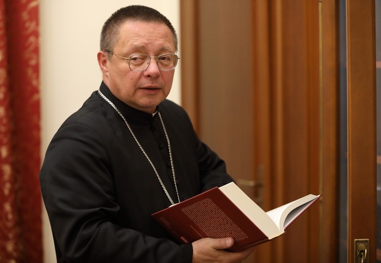 Abp Ryś: Jezus jest Sędzią, który umarł za nas na krzyżu