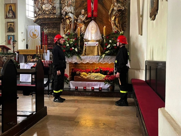 Groby Pańskie w diecezji