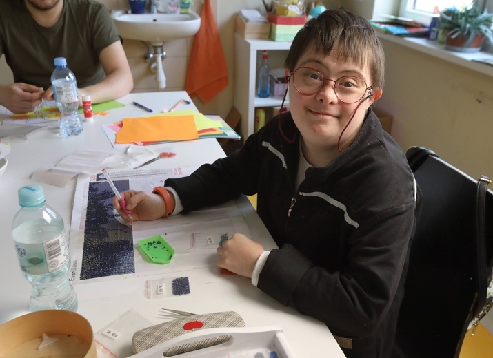 Oddali swój dom niepełnosprawnym