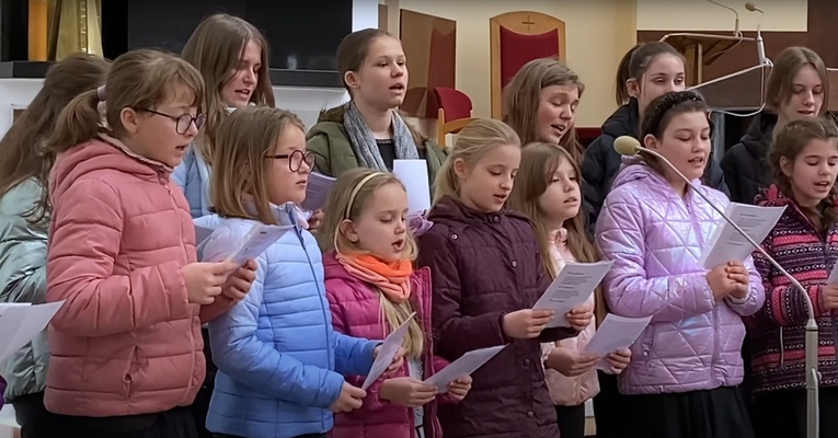 Zgorzelec. Schola prosi o głosy