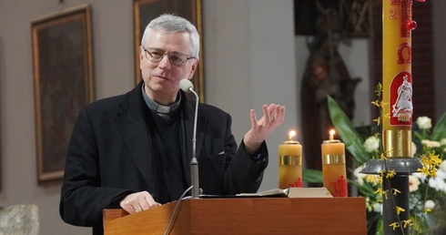Biskup Siemieniewski: Czas na projekt "Dzieje 17"