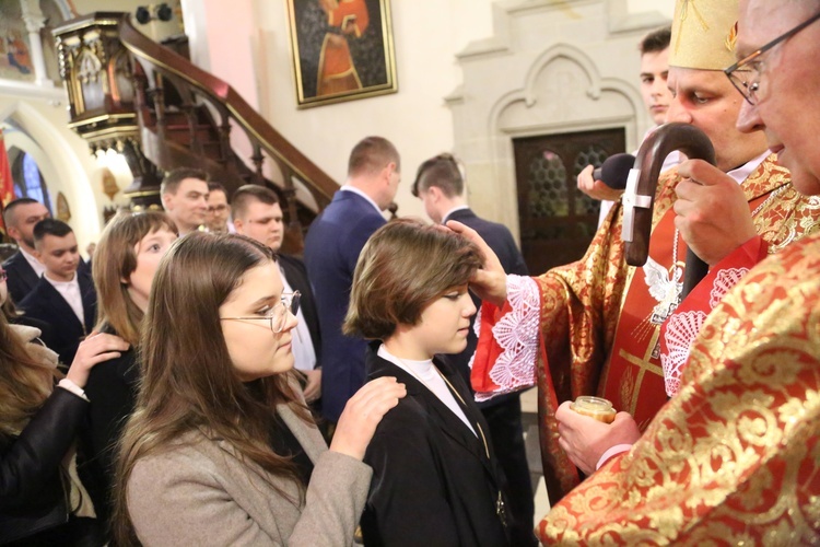 Bierzmowanie w Ciężkowicach