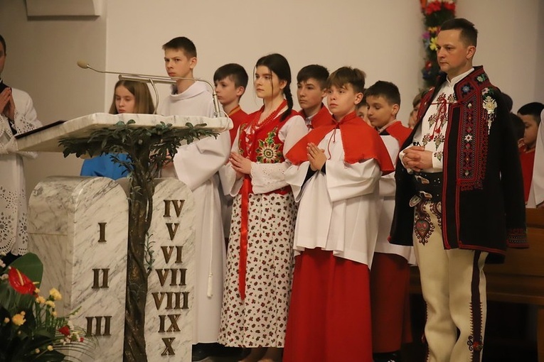 Poświęcenie drogi światła w Mszanie Dolnej