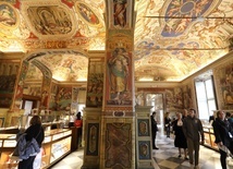 Od dziś Muzea Watykańskie zapraszają także w nocy 