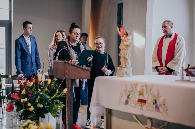Bierzmowanie osób z niepełnosprawnością w Skierniewicach