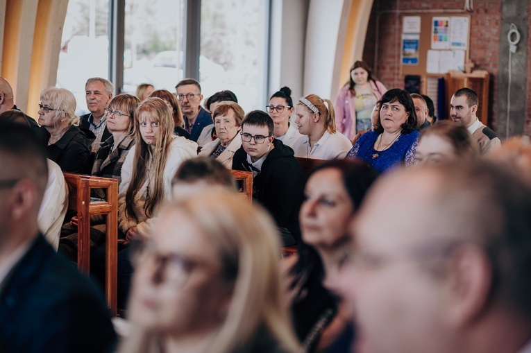 Bierzmowanie osób z niepełnosprawnością w Skierniewicach
