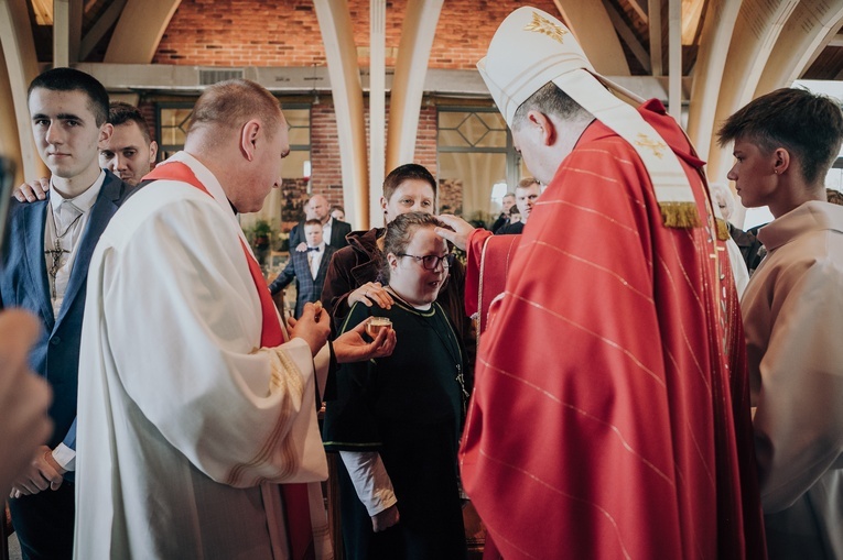 Bierzmowanie osób z niepełnosprawnością w Skierniewicach