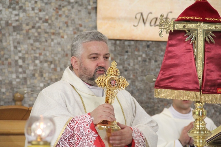 Kamionka Wielka. Wprowadzenie relikwii św. Faustyny