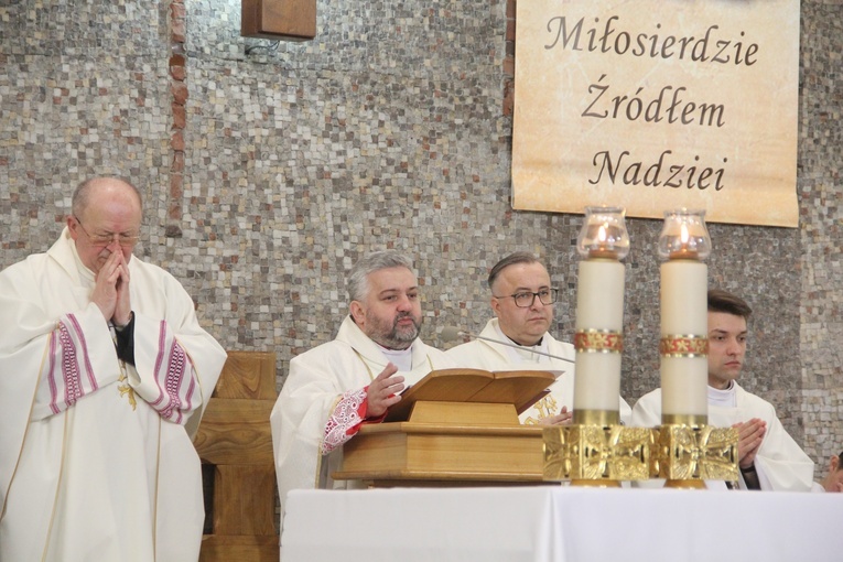 Kamionka Wielka. Wprowadzenie relikwii św. Faustyny