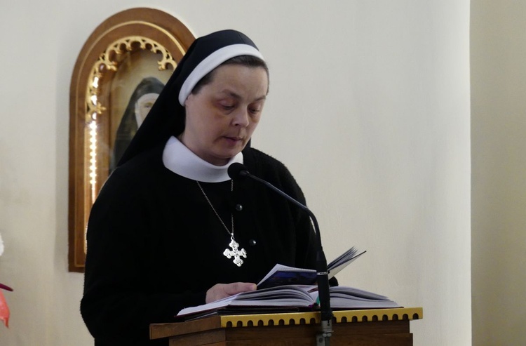 Bp Piotr Greger u kęckich sióstr zmartwychwstanek 2023