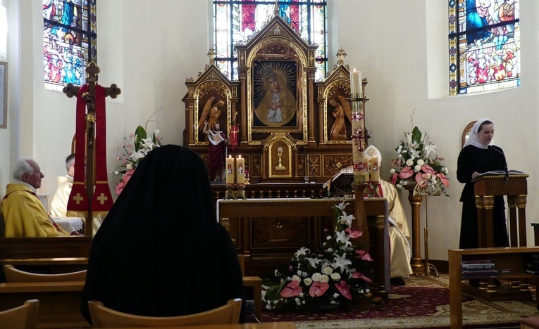 Bp Piotr Greger u kęckich sióstr zmartwychwstanek 2023