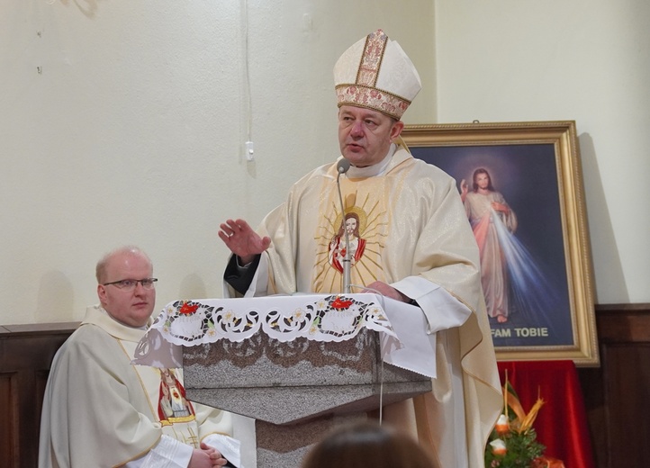 Bp Piotr Wawrzynek we Wrocławiu-Pawłowicach