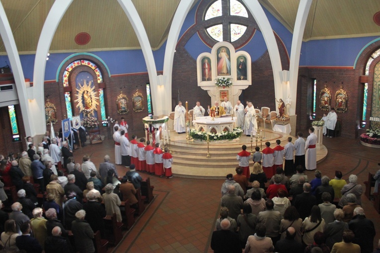 Abp Skworc: Odniesienie do bliźnich jest najlepszym kryterium autentyczności naszej postawy miłosierdzia