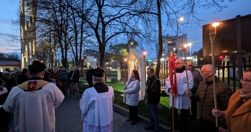 Czternaście stacji radości