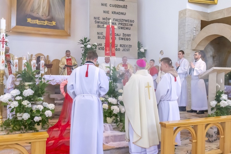 Msza św. odpustowa w parafii Miłosierdzia Bożego w Kudowie-Zdroju