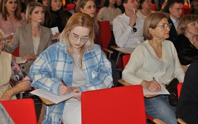 Uczestnicy konkursu mieli 20 sekund na odpowiedź na jedno pytanie.