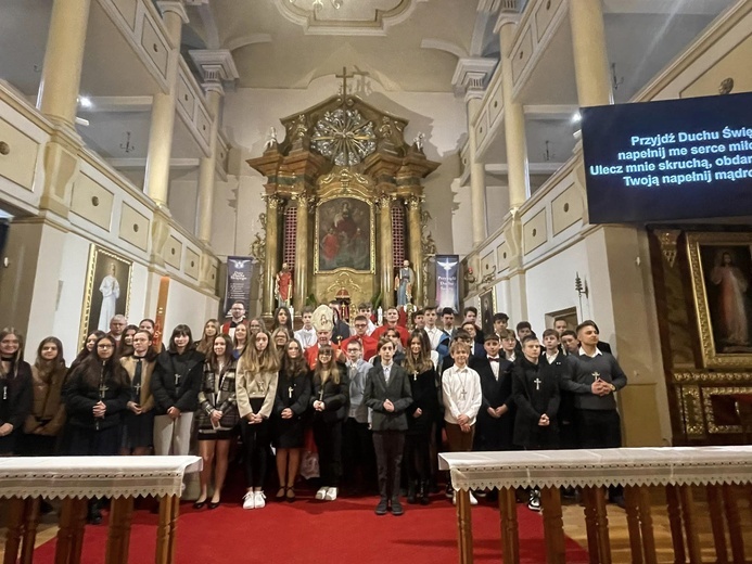 Świebodzice. Bierzmowanie u świętych ap. Piotra i Pawła