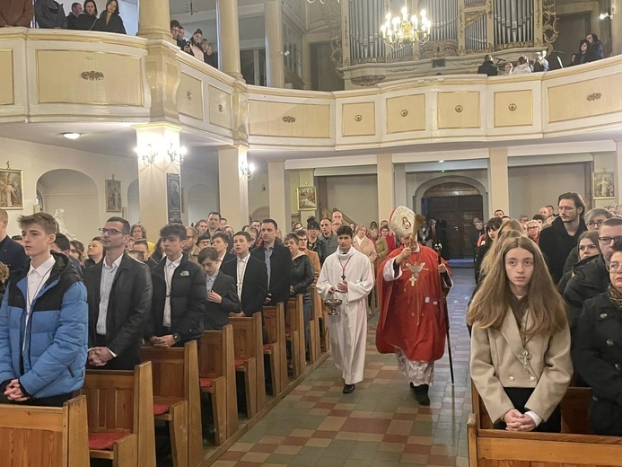 Świebodzice. Bierzmowanie u świętych ap. Piotra i Pawła