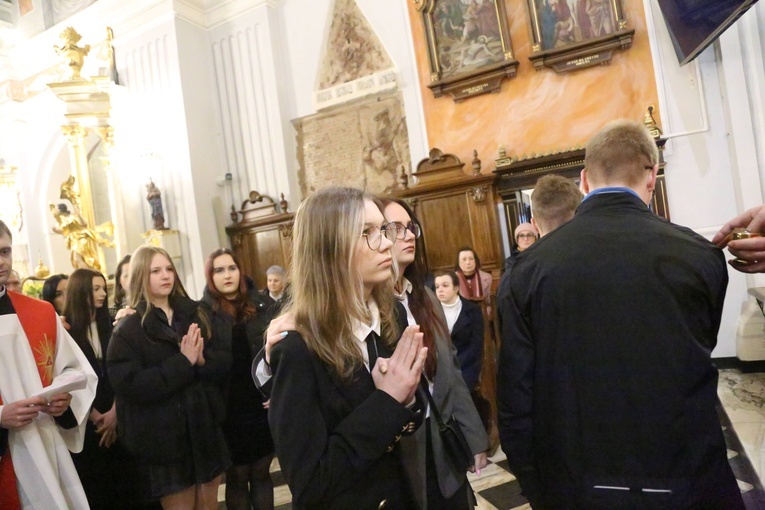 Bierzmowanie u św. Mateusza 