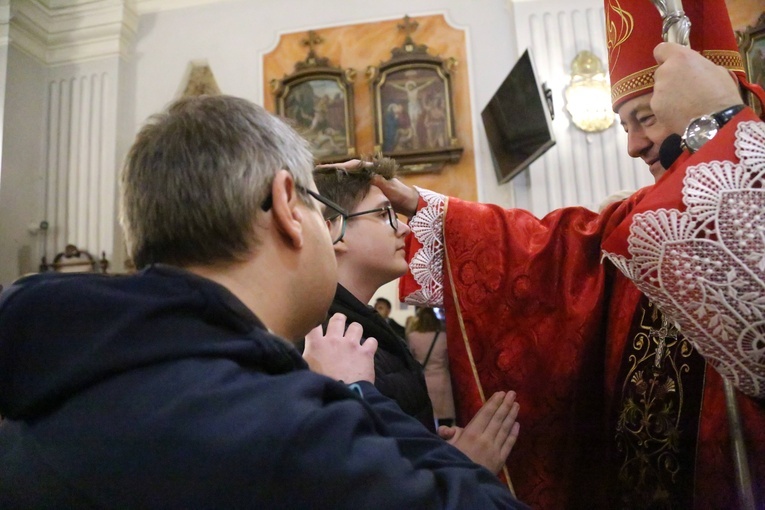 Bierzmowanie u św. Mateusza 