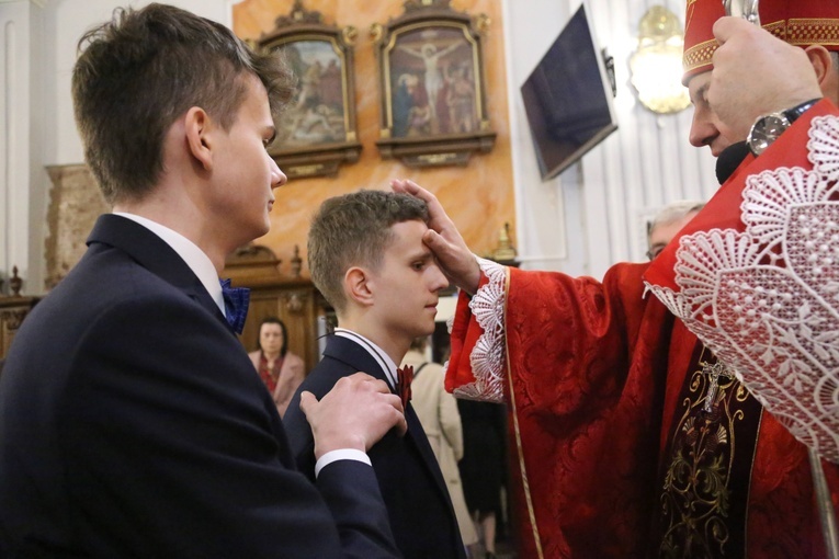 Bierzmowanie u św. Mateusza 