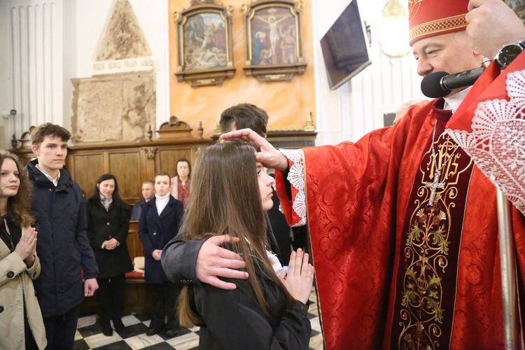 Bierzmowanie u św. Mateusza 