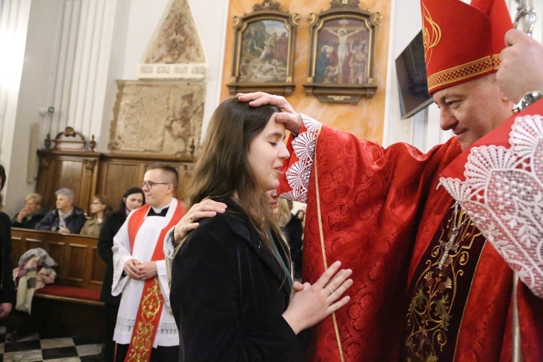 Bierzmowanie u św. Mateusza 